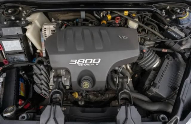 Used 2002 Chevrolet Monte Carlo SS w/ Pace Car Replica Pkg FWD image 7