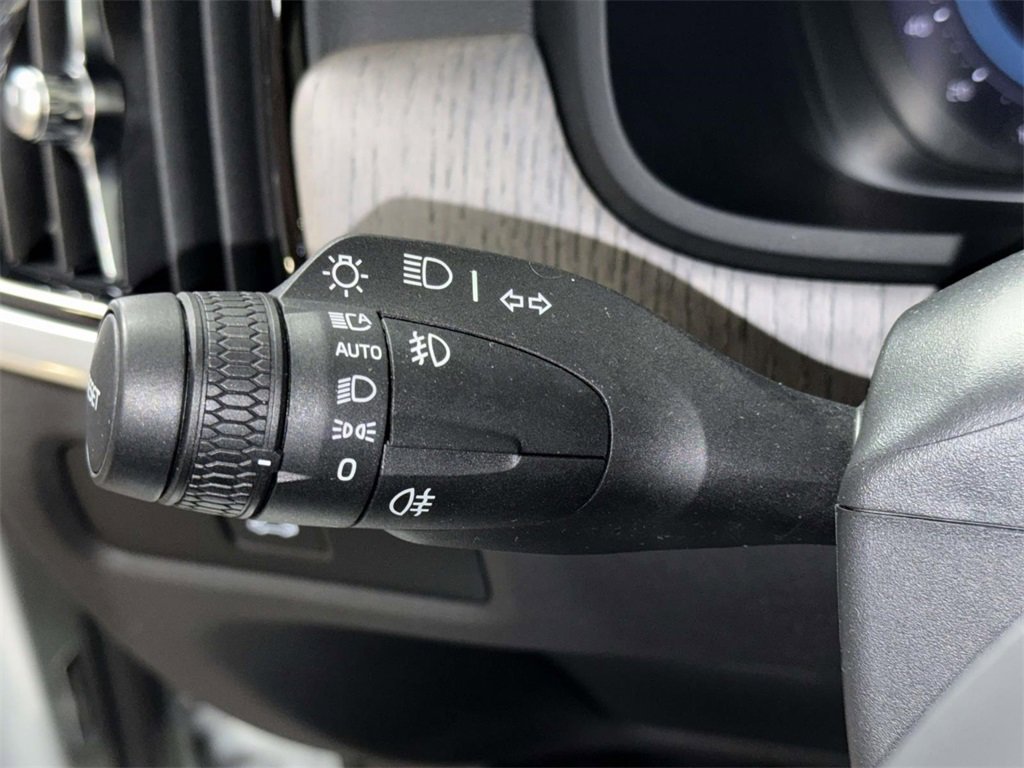 Used 2024 Volvo S90 B6 Ultimate w/ Protection Package Premier image 28