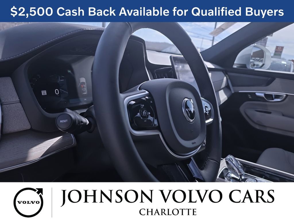 New 2026 Volvo XC90 B6 Plus w/ Protection Package Premier image 18