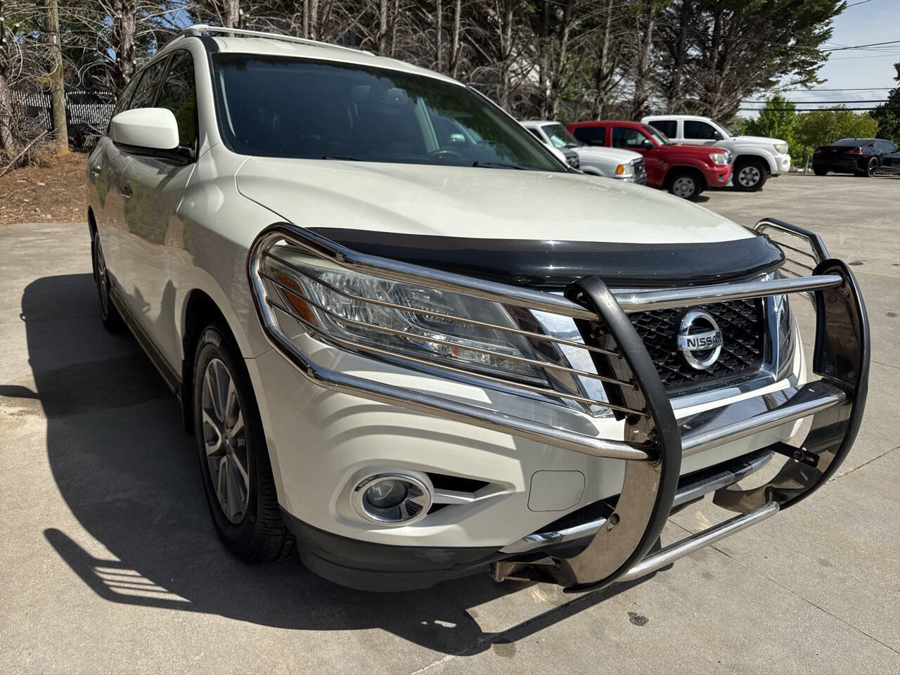 Used 2016 Nissan Pathfinder SV w/ Trailer Tow Package AWD/4WD image 7