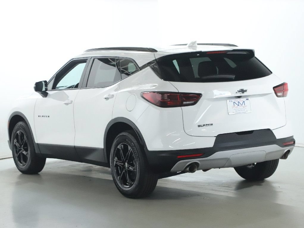 Used 2023 Chevrolet Blazer LT w/ Midnight/Sport Edition FWD image 40