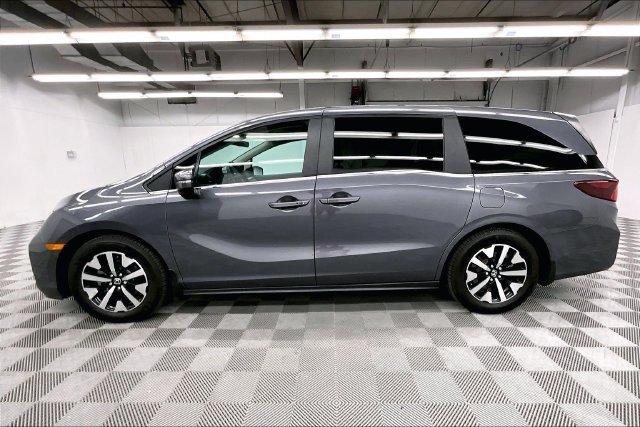 Used 2025 Honda Odyssey EX-L image 13