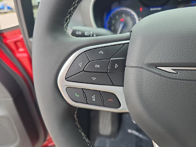 New 2027 Chrysler Pacifica Select FWD image 23