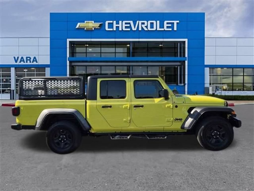 Used 2023 Jeep Gladiator Sport AWD/4WD image 6