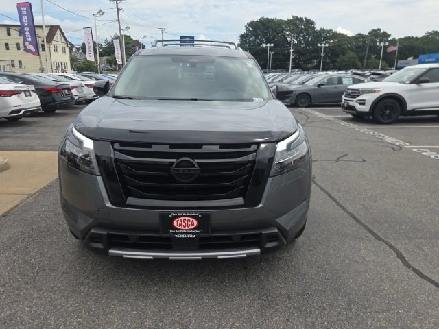 Used 2025 Nissan Pathfinder SL w/ SL Premium Package AWD/4WD image 2