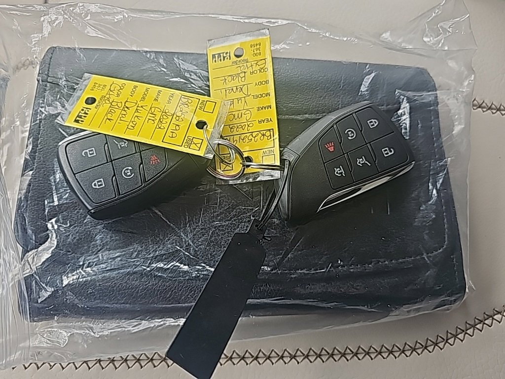 Used 2022 GMC Yukon XL Denali w/ Denali Ultimate Package image 32