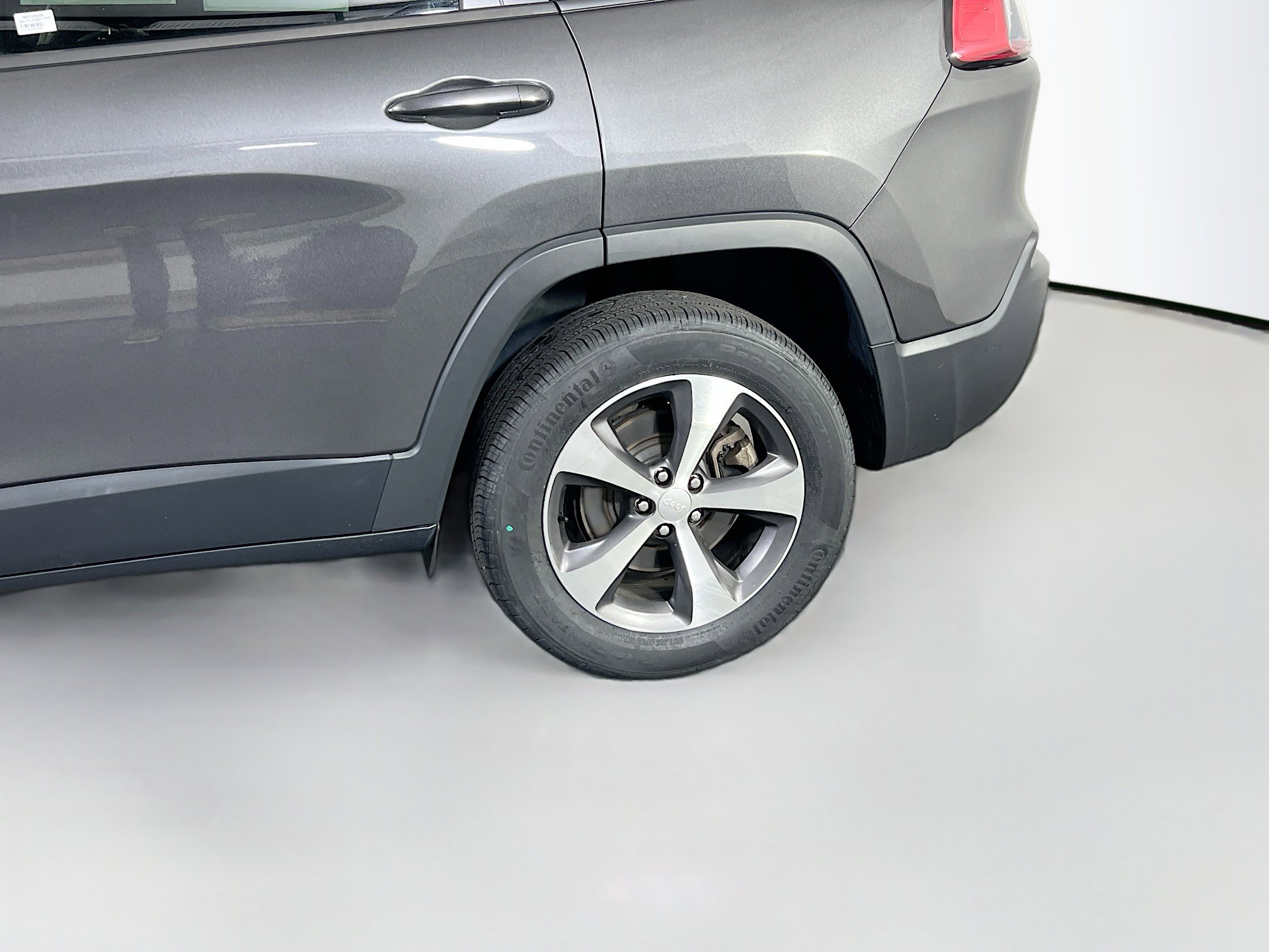 Used 2022 Jeep Cherokee Limited image 30