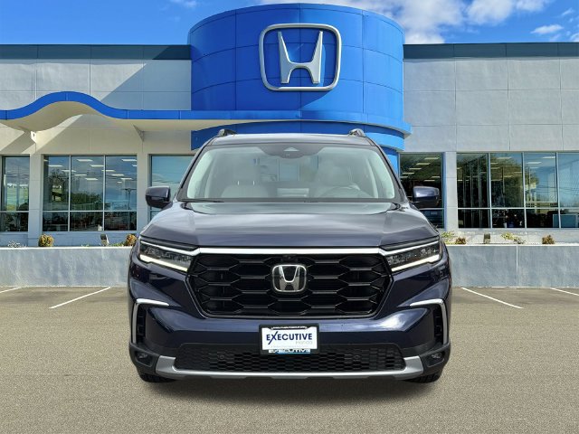 Used 2023 Honda Pilot Elite image 2