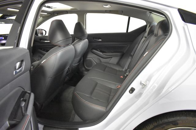 Used 2024 Nissan Altima 2.0 SR FWD image 31