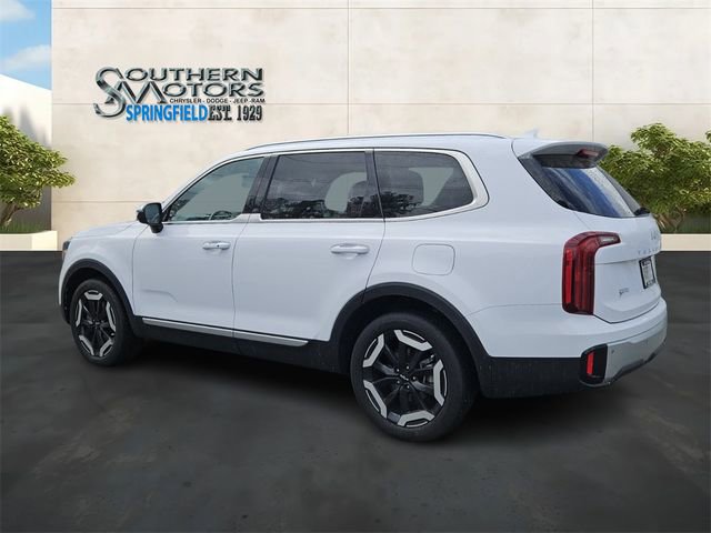 Used 2024 Kia Telluride S image 3