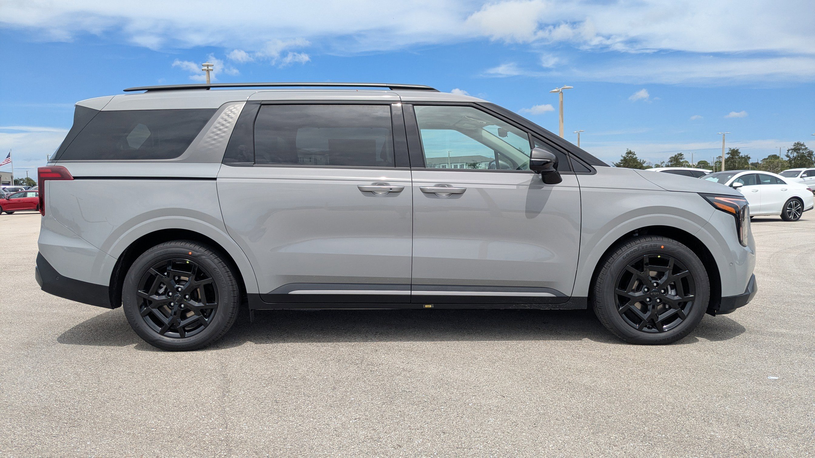 New 2026 Kia Carnival SX Prestige image 4