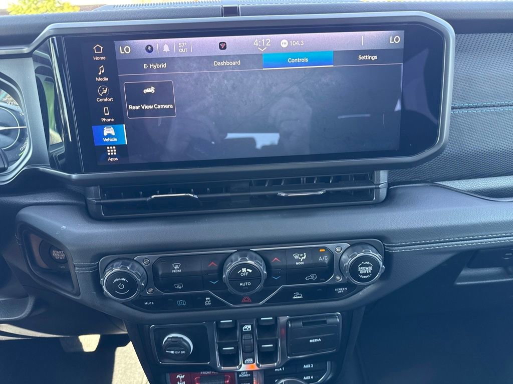 Used 2024 Jeep Wrangler Unlimited Rubicon 4xe image 26