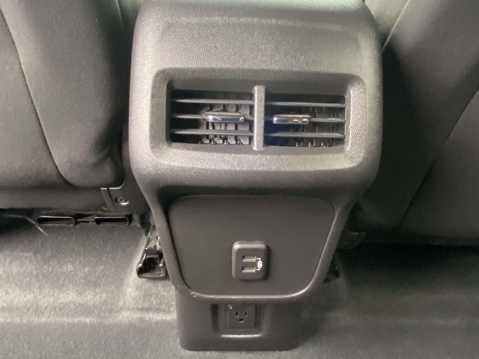 Used 2023 Chevrolet Equinox LT AWD/4WD image 12