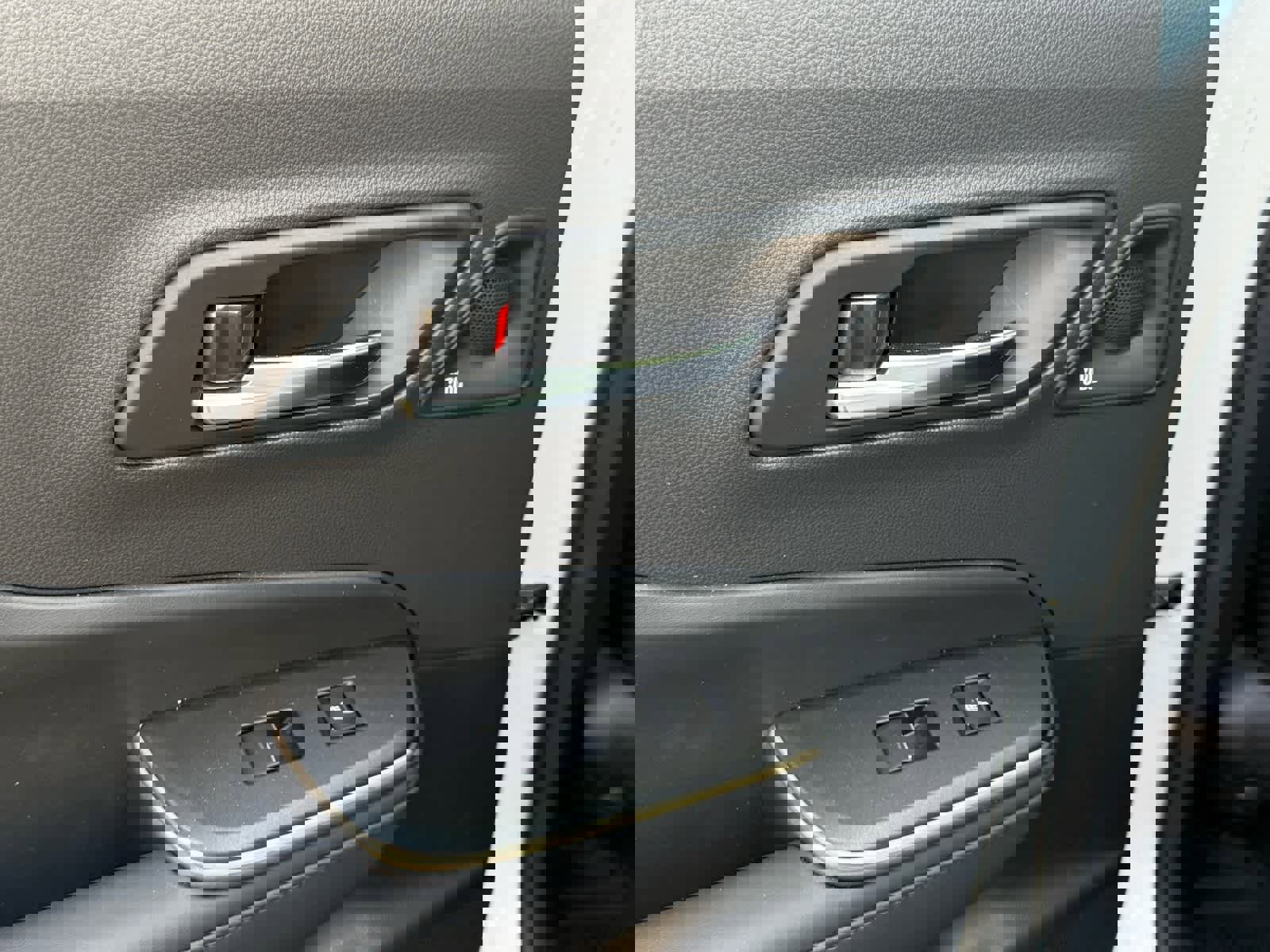 Used 2023 Toyota Crown Limited image 17