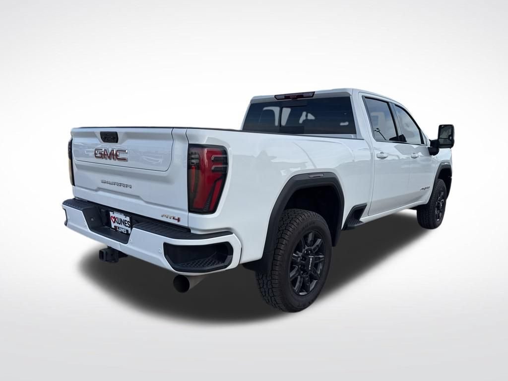 Used 2024 GMC Sierra 2500 AT4 w/ AT4 Premium Plus Package AWD/4WD image 11