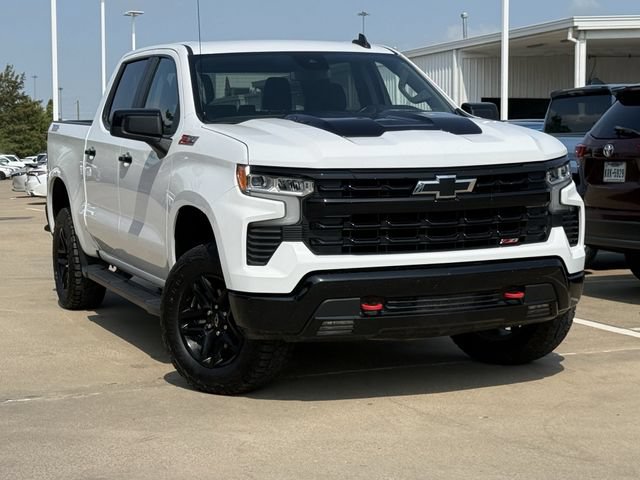 Used 2024 Chevrolet Silverado 1500 LT Trail Boss w/ Protection Package AWD/4WD image 2