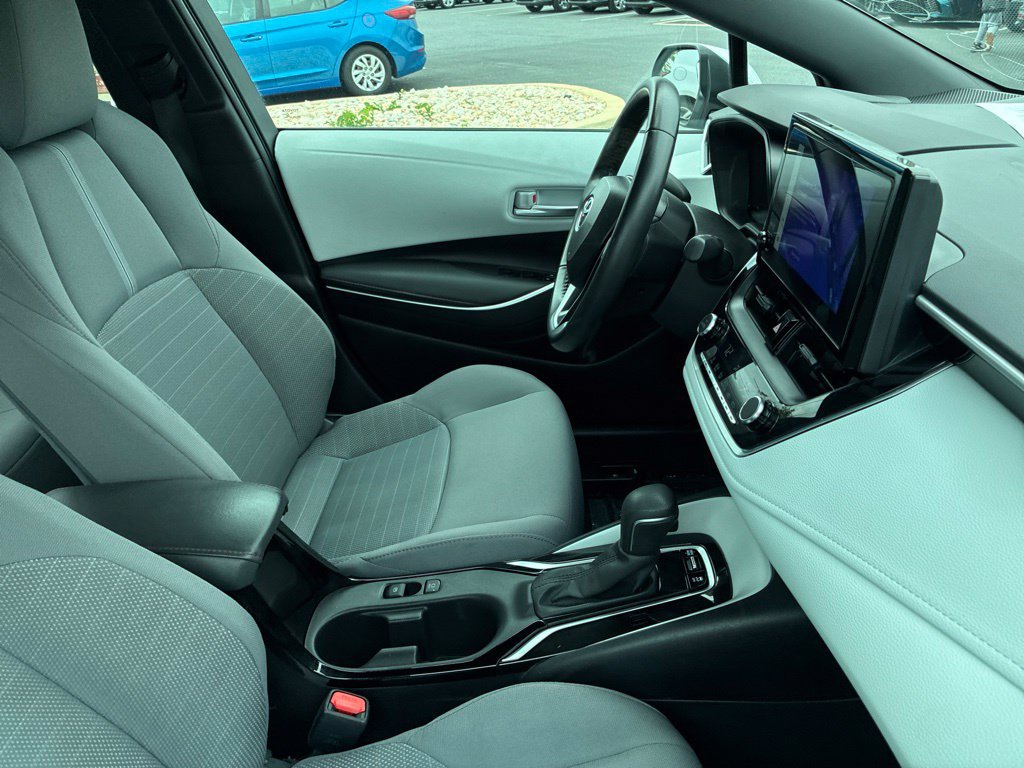 Used 2025 Toyota Corolla SE FWD image 19