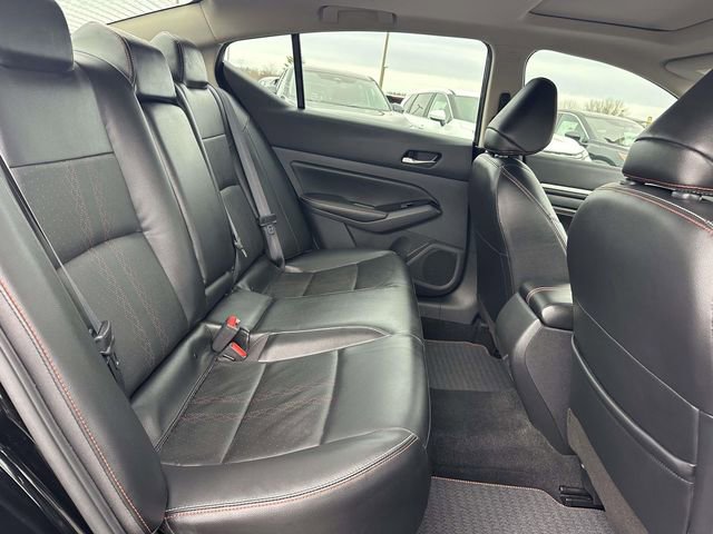 Used 2023 Nissan Altima 2.5 SR w/ SR Premium Package image 11