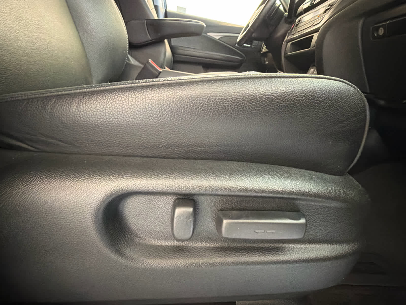 Used 2021 Honda Pilot Special Edition image 28
