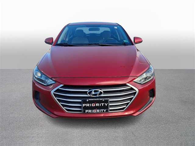 Used 2017 Hyundai Elantra SE image 2