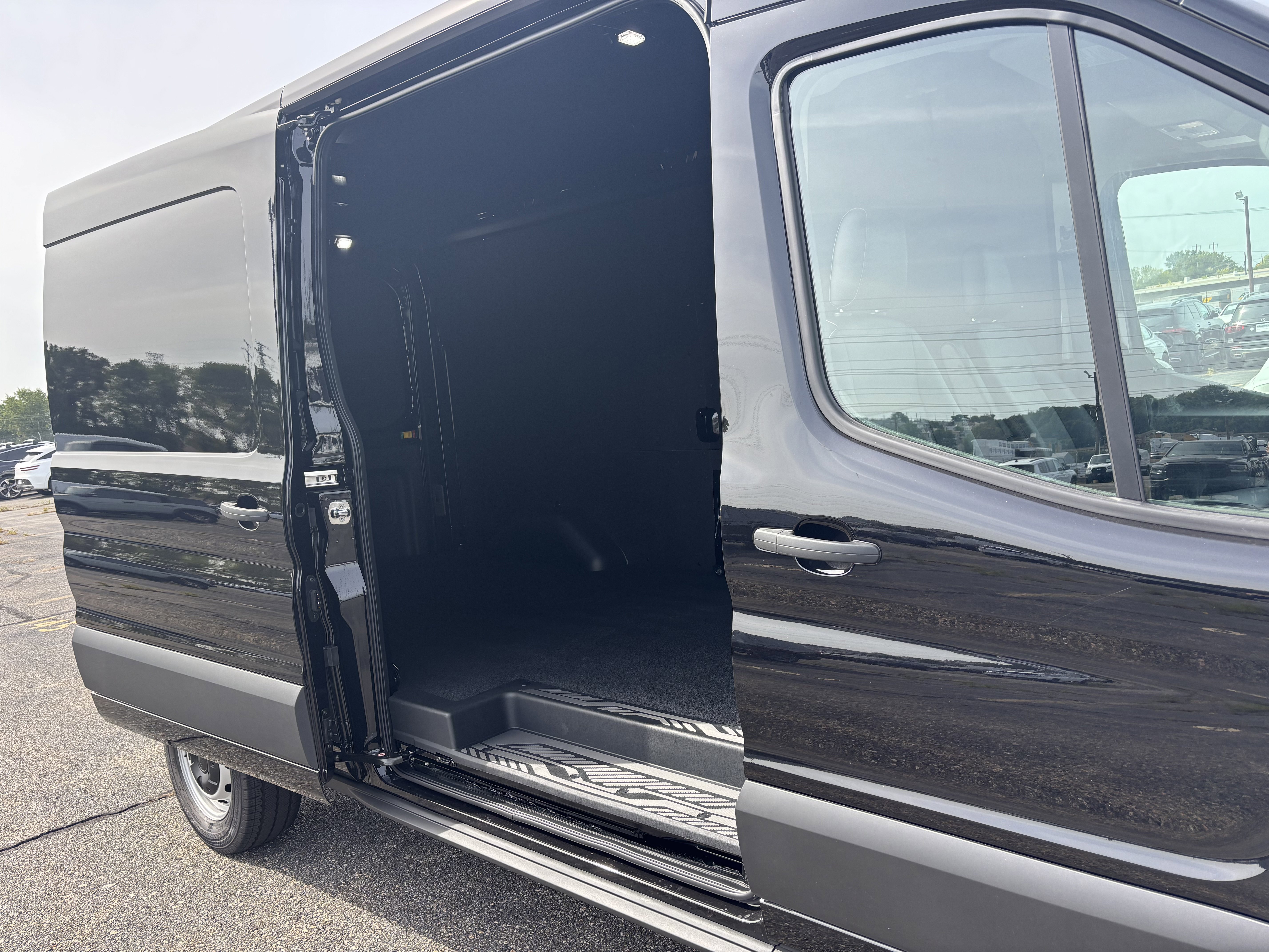 New 2025 Ford Transit 250 148 Medium Roof image 6