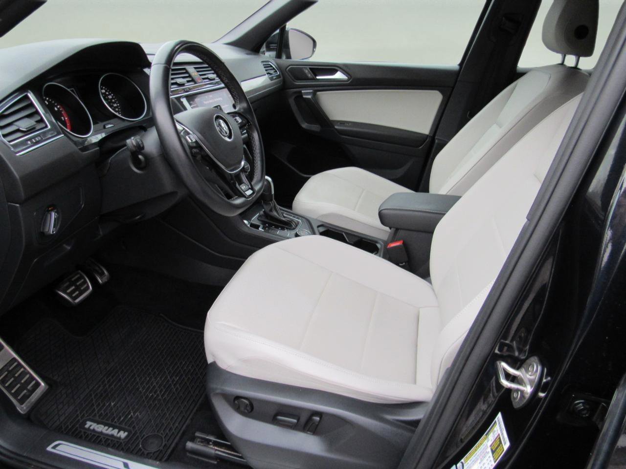 Used 2021 Volkswagen Tiguan SE R-Line image 11