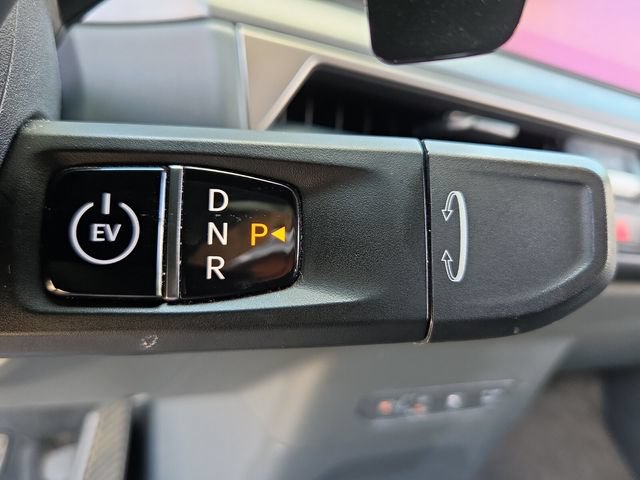 Used 2024 Kia EV9 Light Long Range RWD image 19