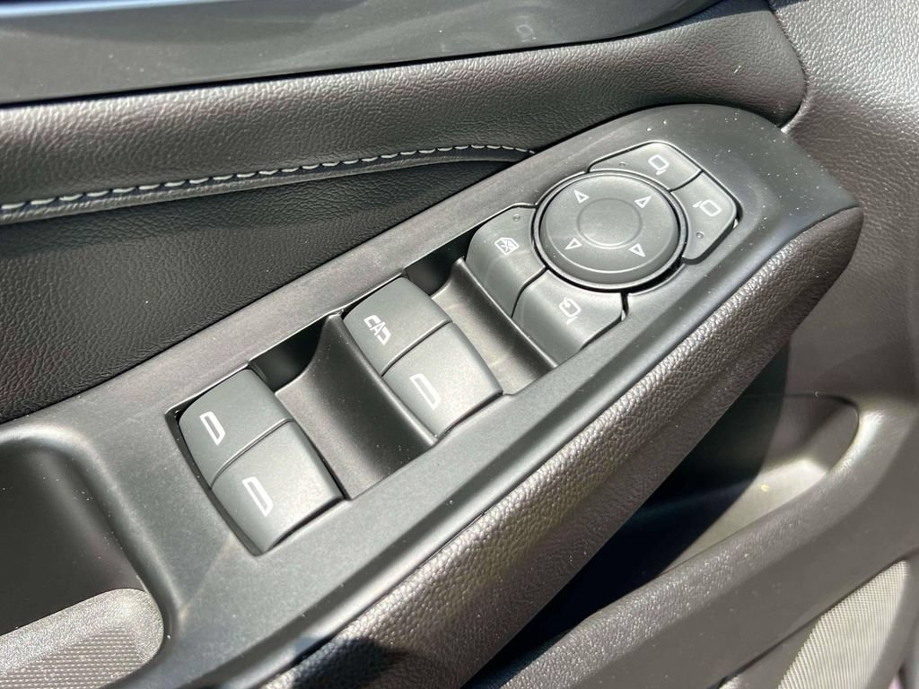 Used 2023 Chevrolet Traverse LT w/ LT Premium Package AWD/4WD image 18