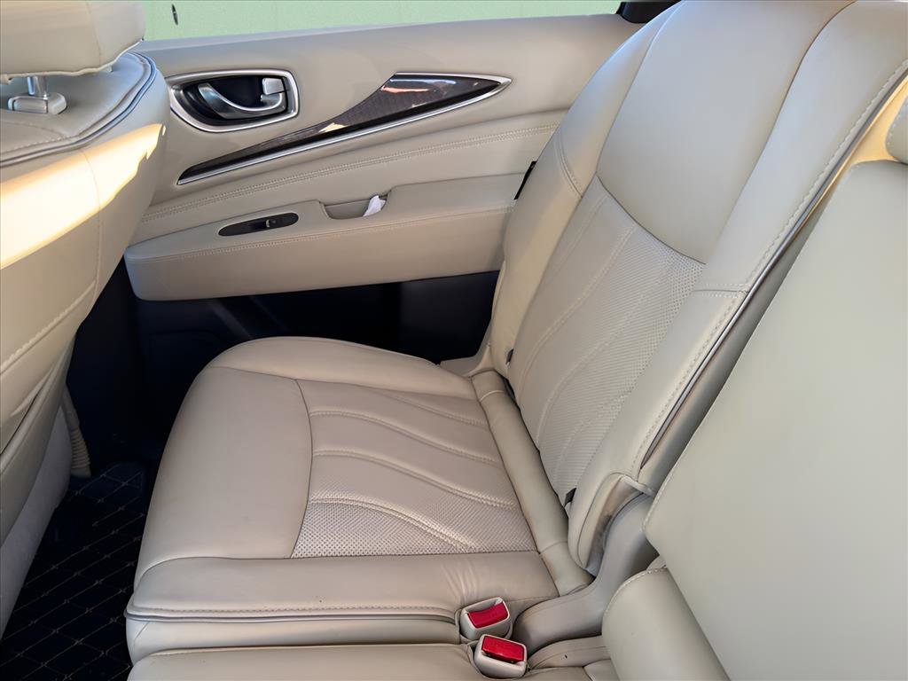Used 2019 INFINITI QX60 Luxe w/ Essential Package image 9