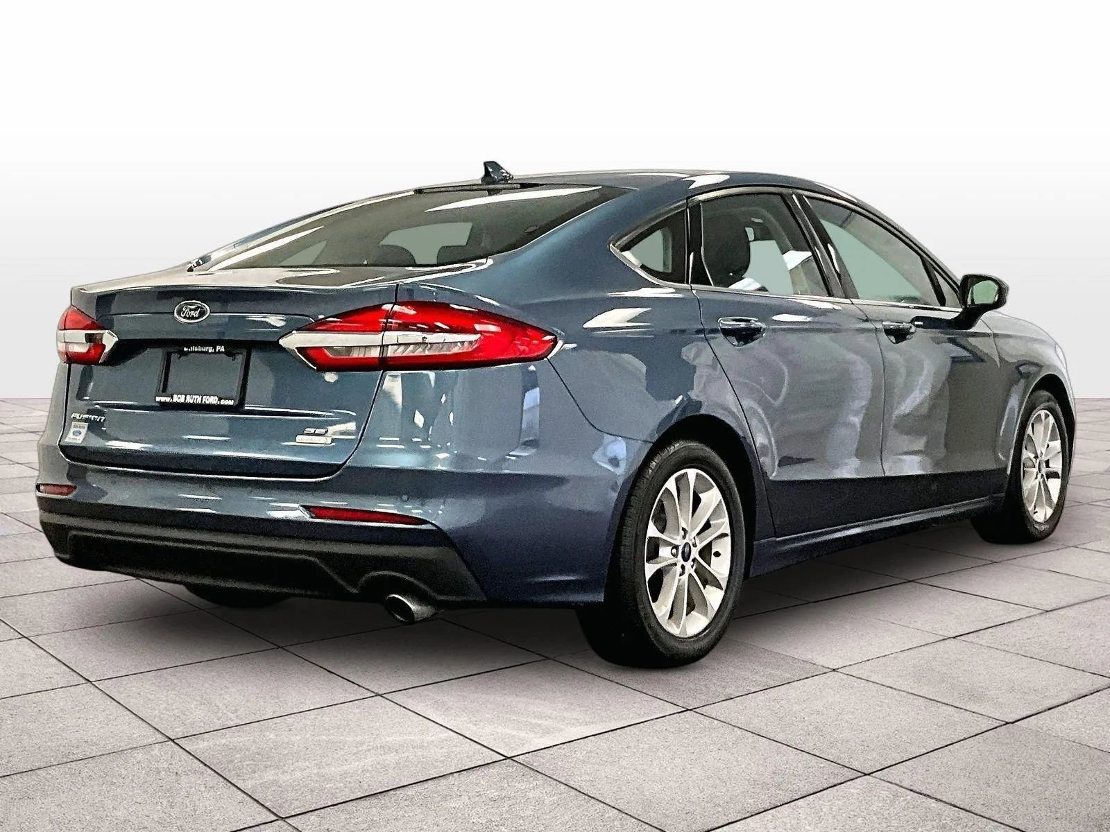 Used 2019 Ford Fusion SE image 12