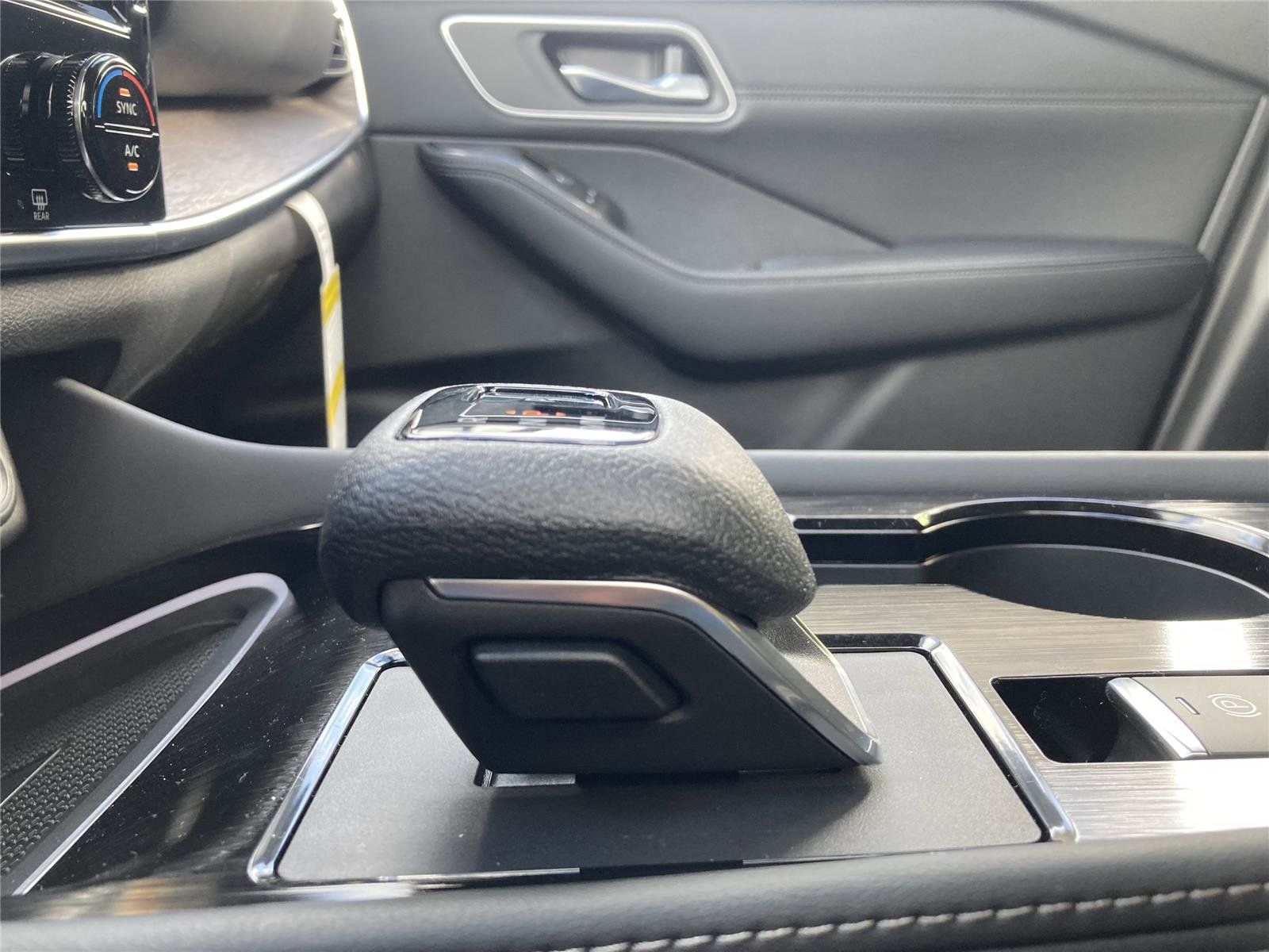 New 2026 Nissan Rogue Platinum w/ Platinum Premium Package image 18