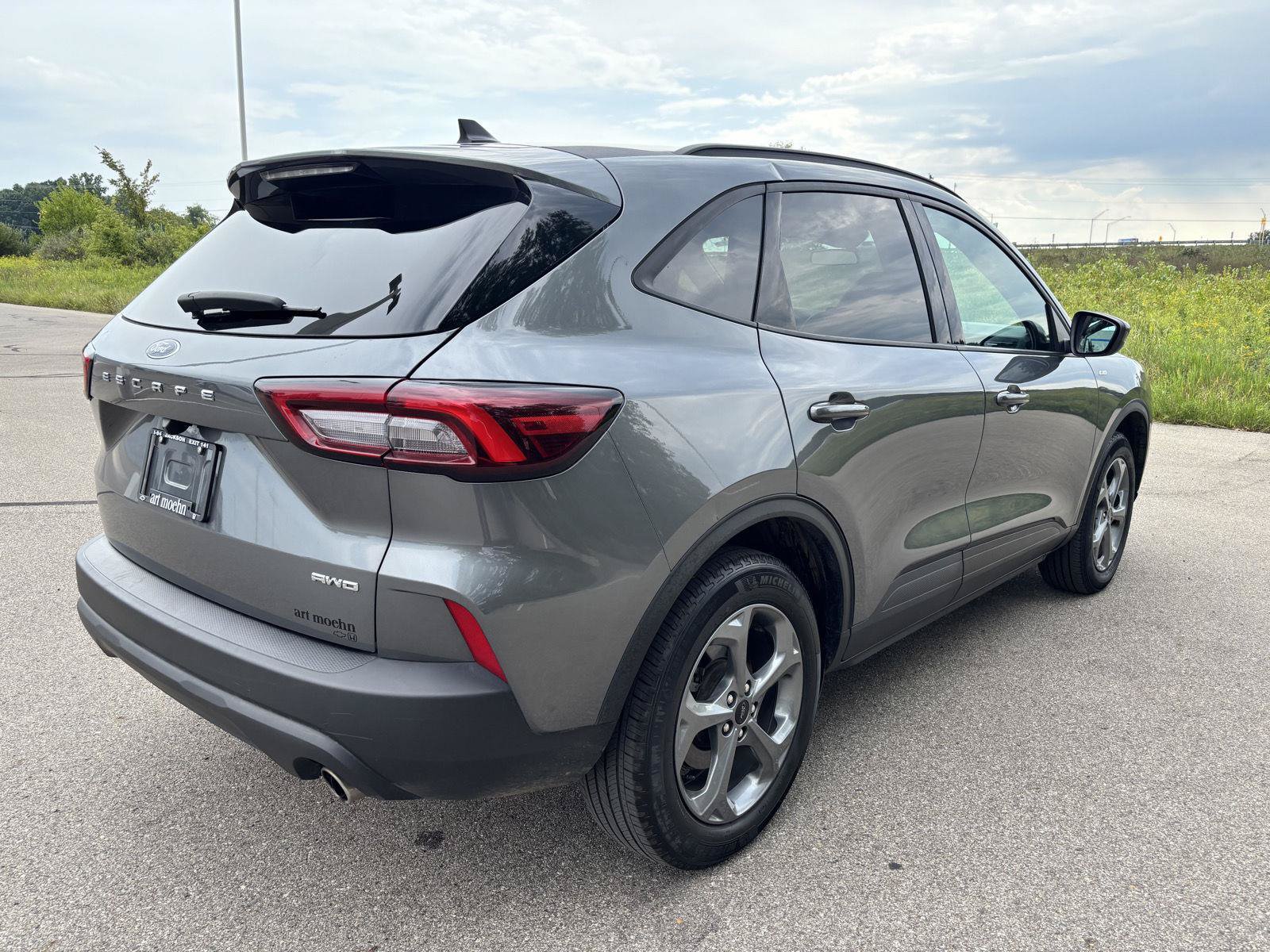 Used 2025 Ford Escape ST-Line Select AWD/4WD image 5