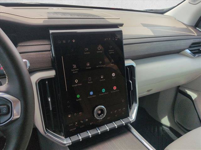 Certified 2025 GMC Acadia Denali w/ Super Cruise Package FWD image 21