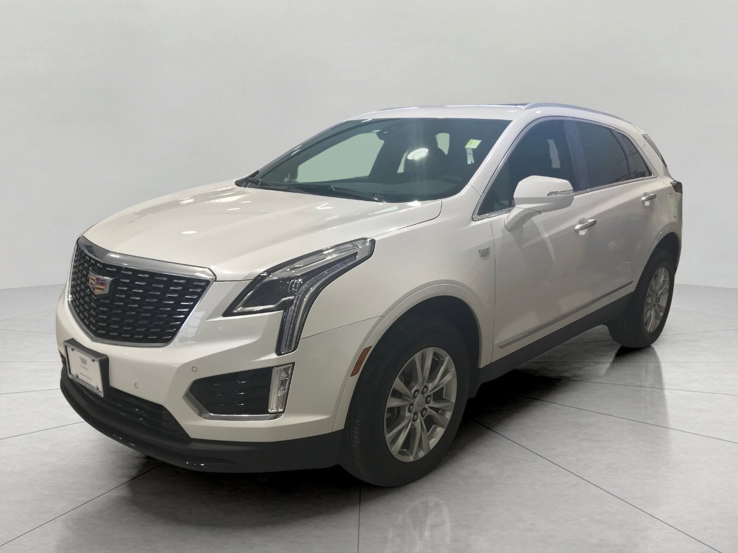 Certified 2025 Cadillac XT5 Luxury w/ LPO, Floor Liner Package image 4