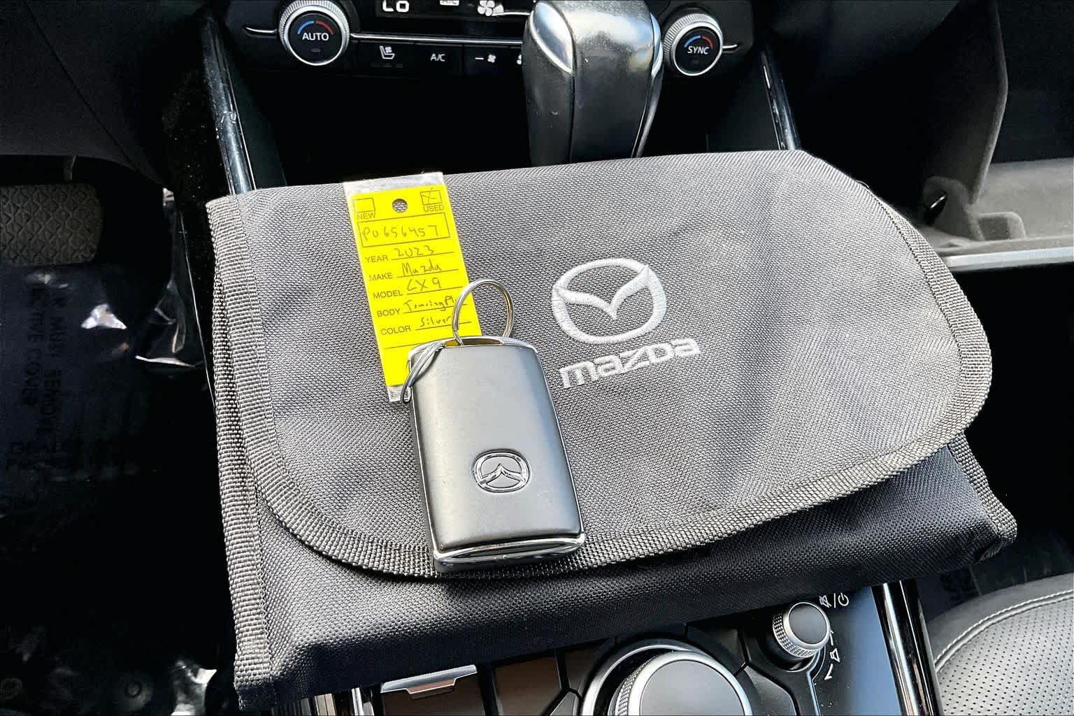 Used 2023 MAZDA CX-9 Touring Plus AWD/4WD image 15