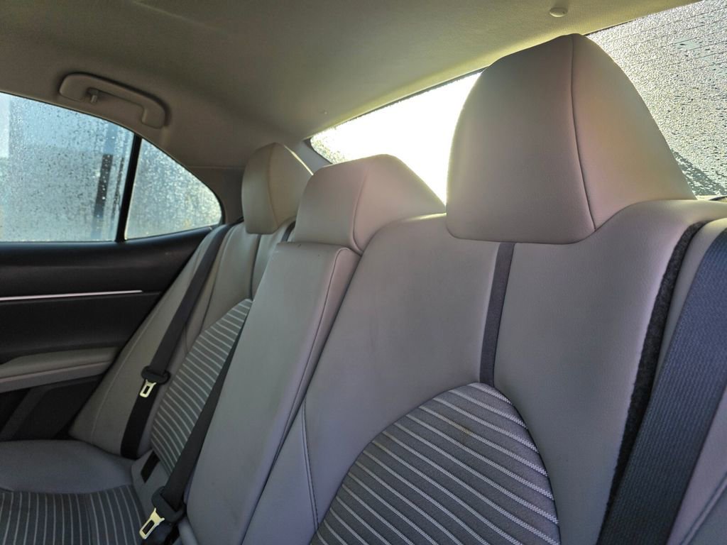 Certified 2022 Toyota Camry SE image 20