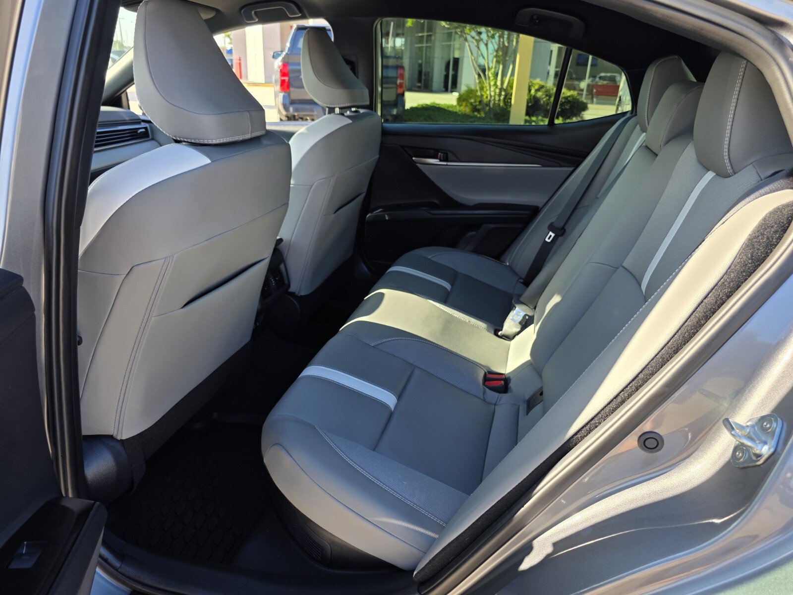 Certified 2025 Toyota Camry SE w/ Convenience Package AWD/4WD image 9