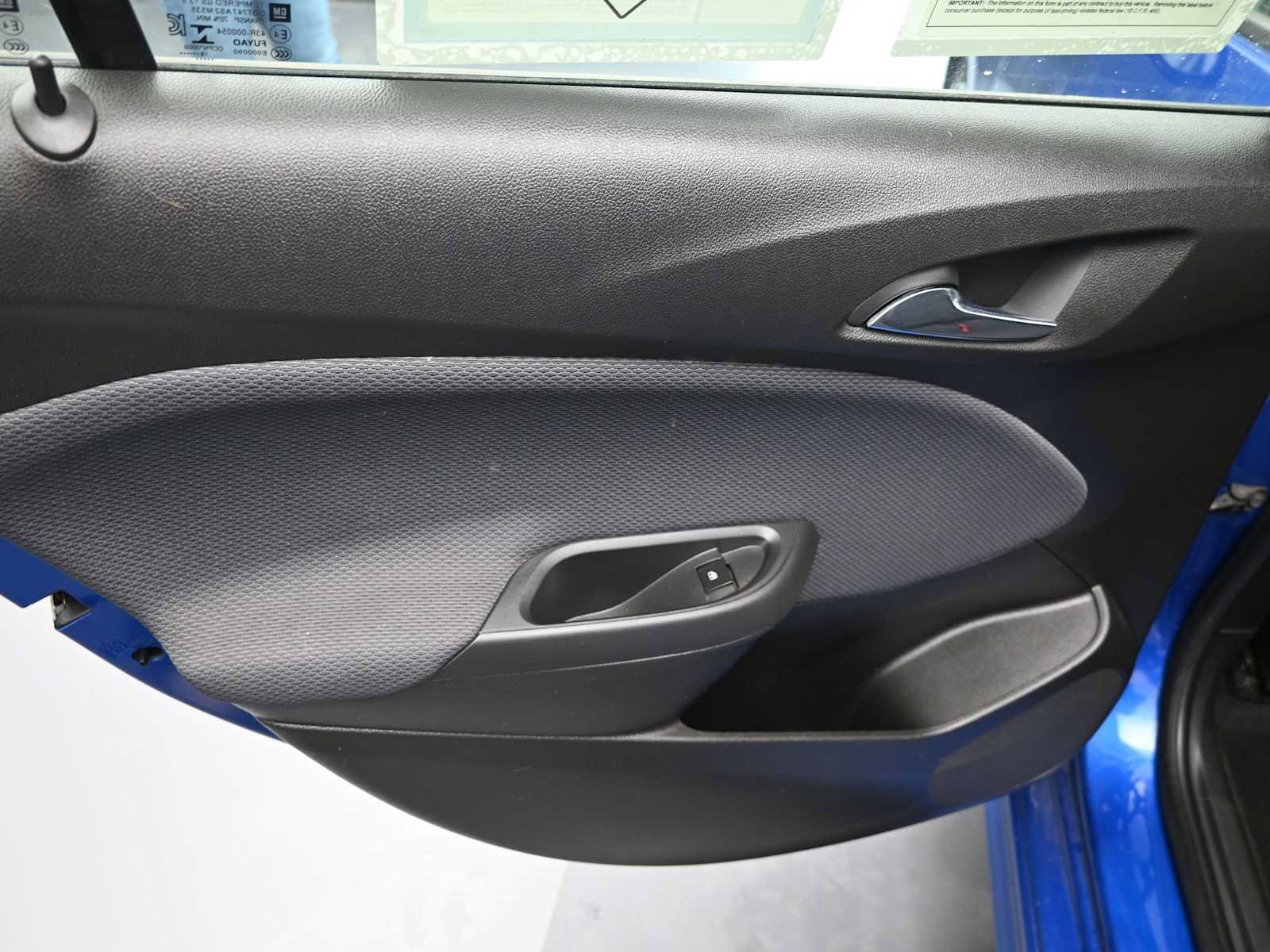 Used 2019 Chevrolet Cruze LT w/ Convenience Package image 16