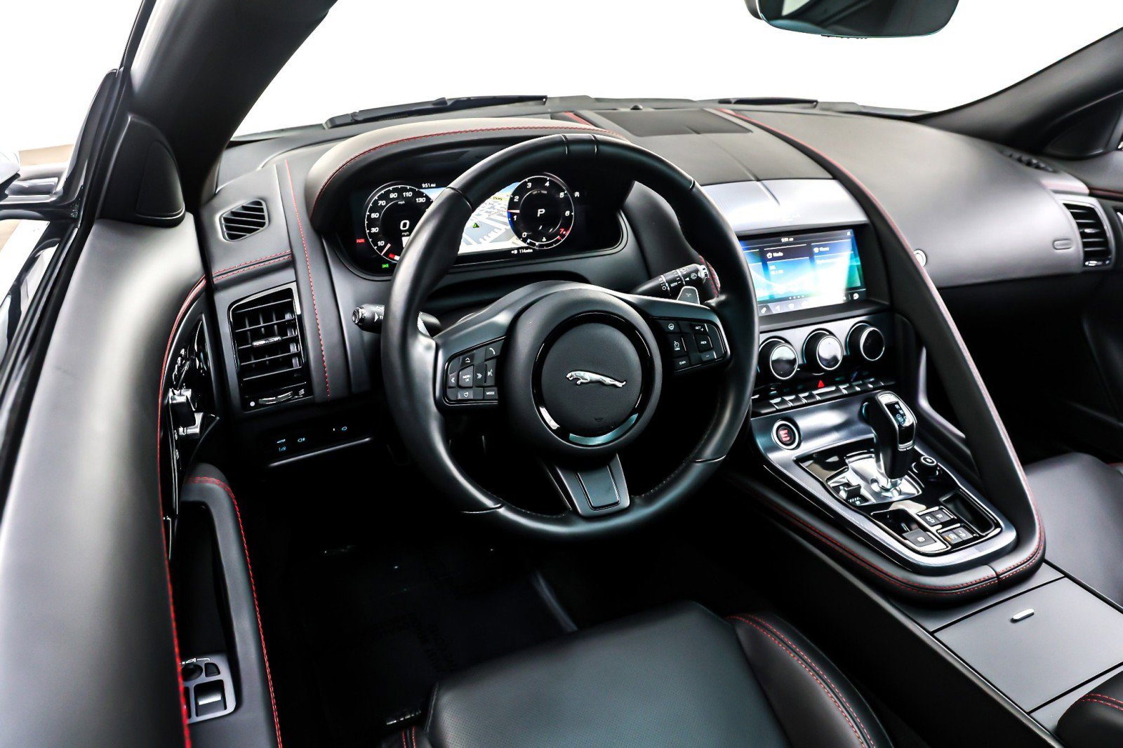 Used 2023 Jaguar F-TYPE R-Dynamic image 6