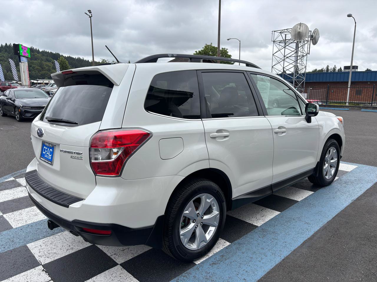 Used 2014 Subaru Forester 2.5i Limited AWD/4WD image 5