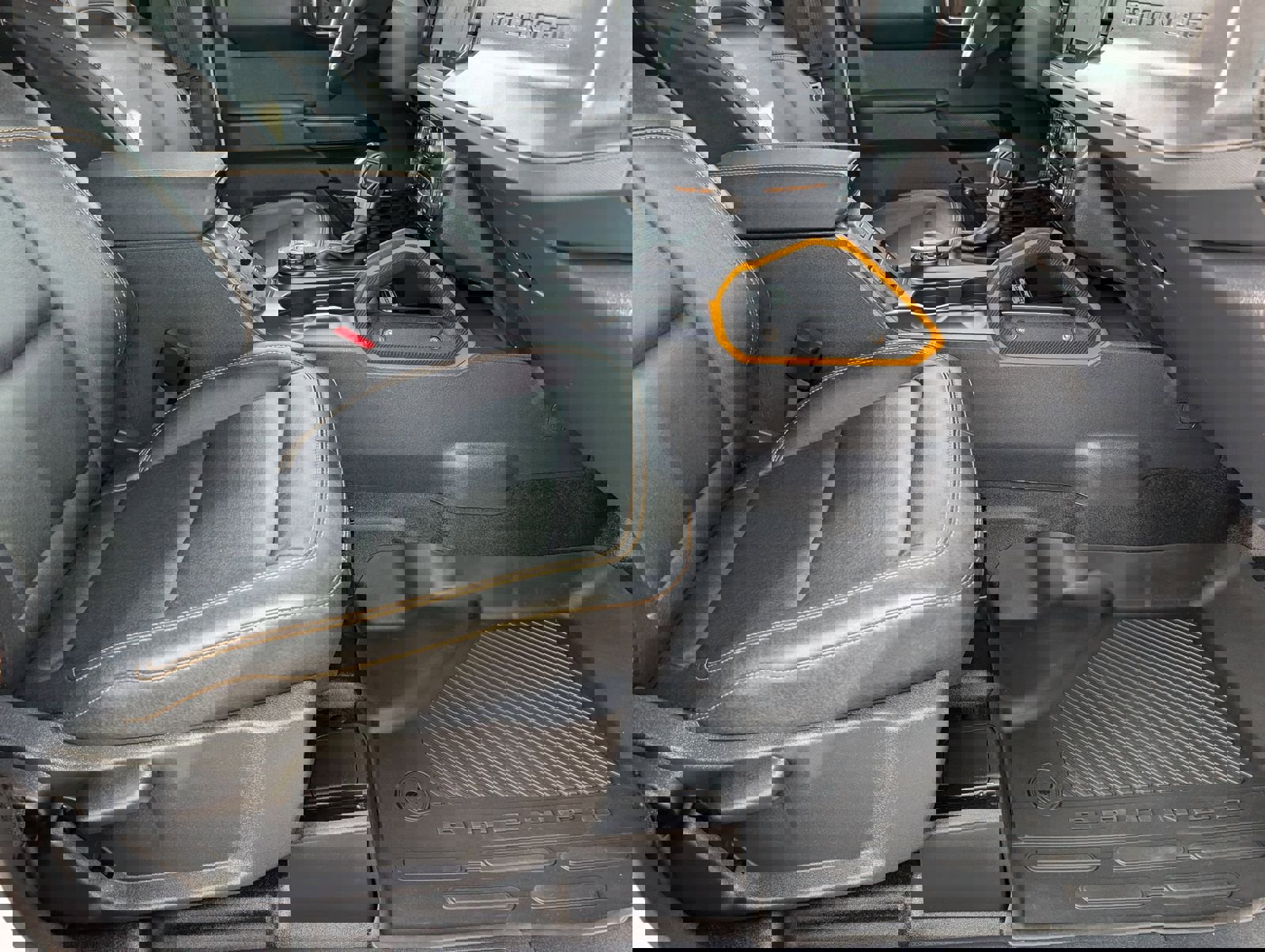 Used 2024 Ford Bronco Badlands image 25