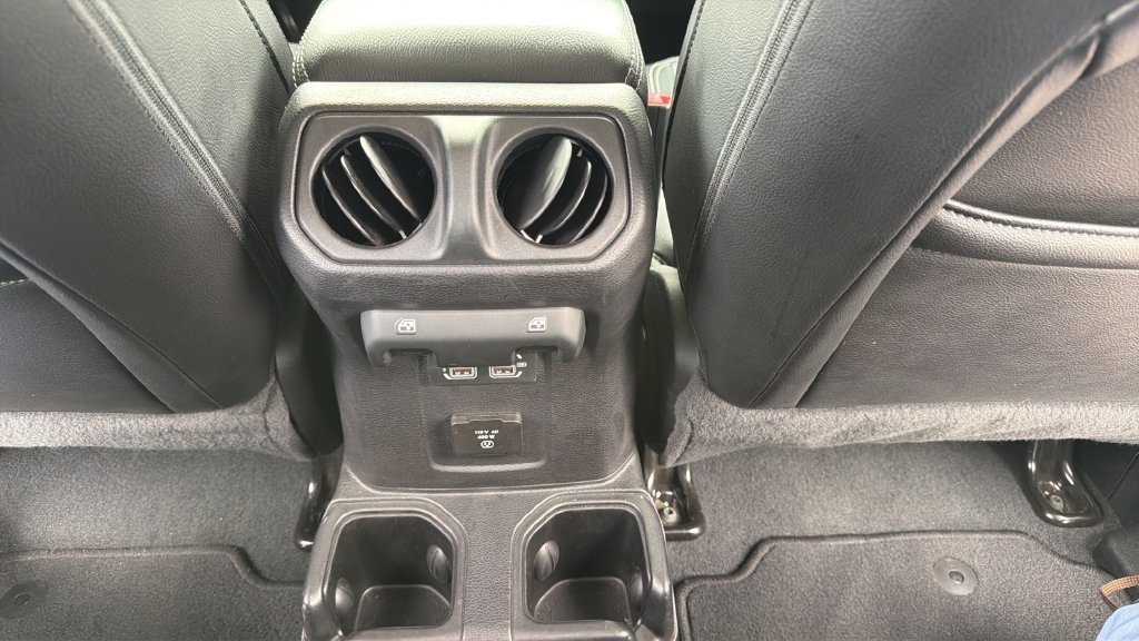 Used 2020 Jeep Gladiator Overland AWD/4WD image 28