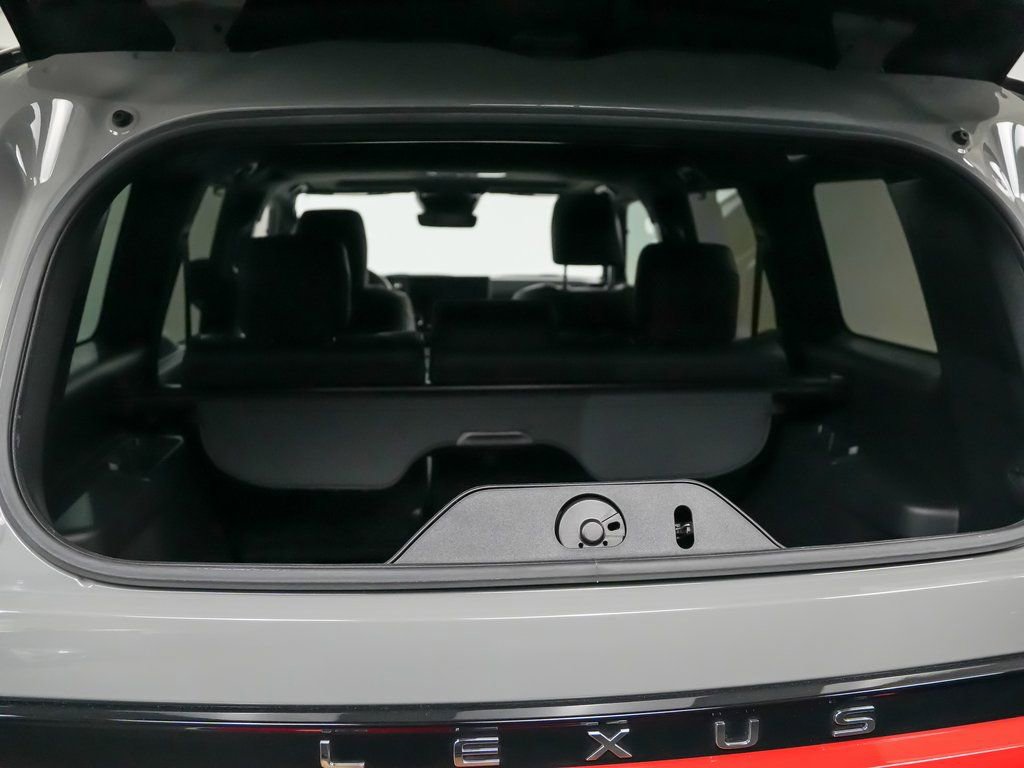 Used 2024 Lexus GX 550 image 13