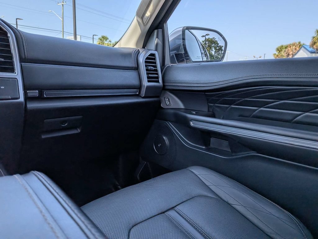 Used 2019 Ford Expedition Platinum AWD/4WD image 19