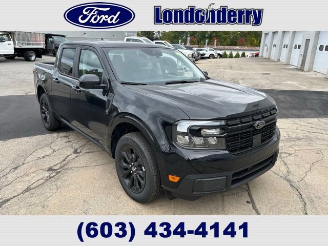 New 2024 Ford Maverick Lariat w/ Black Appearance Package