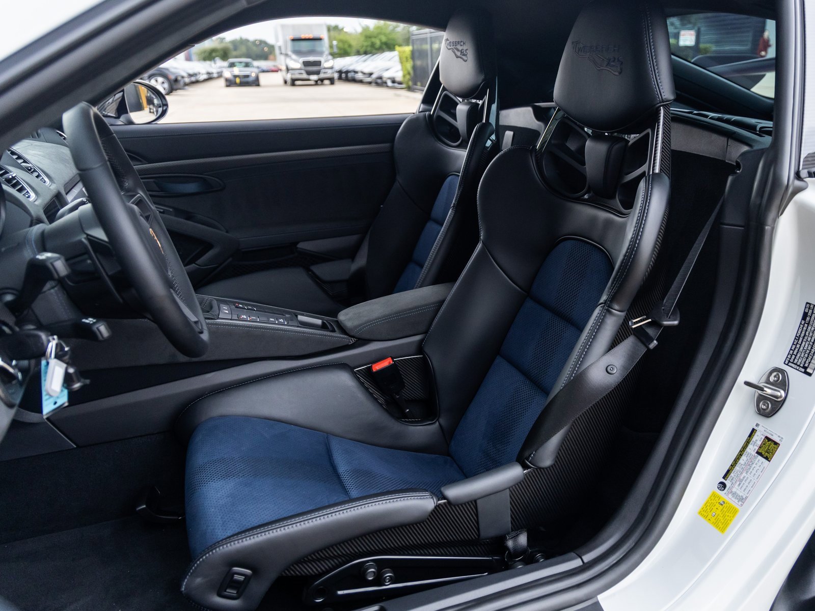 Used 2025 Porsche 718 Cayman GT4 RS image 5