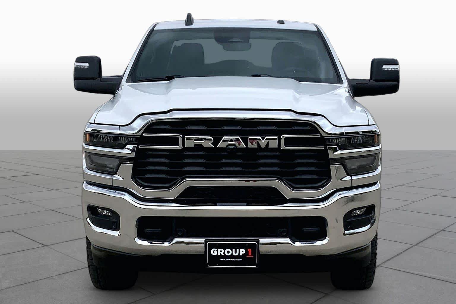 Used 2025 RAM 2500 Big Horn AWD/4WD image 4