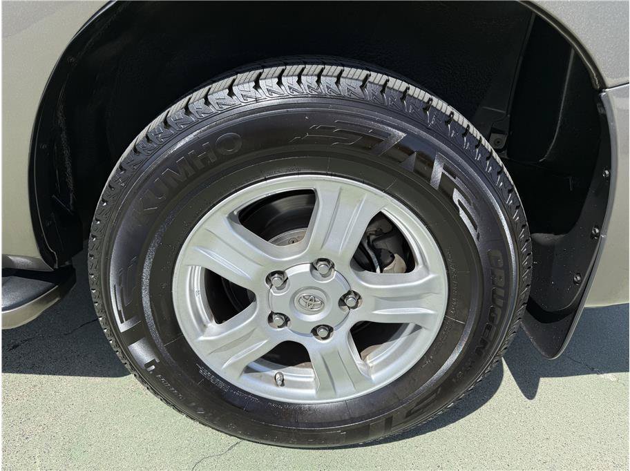 Used 2008 Toyota Sequoia Limited RWD image 10
