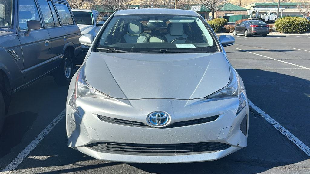 Used 2016 Toyota Prius Four image 2