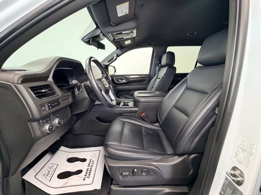 Used 2023 GMC Yukon SLE AWD/4WD image 3